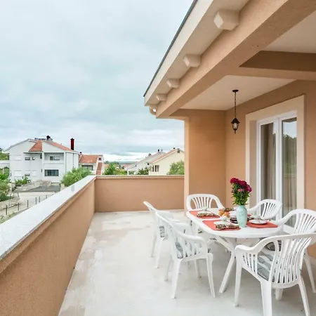 Mediterranean Vineyard Daire *